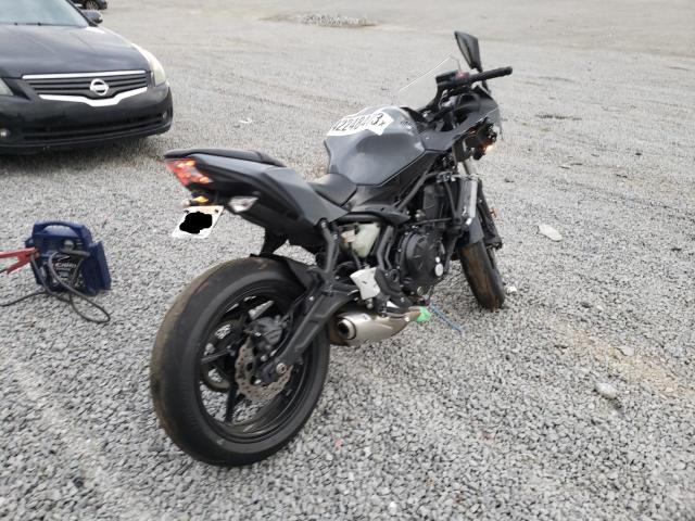 JKAEXEJ11JDA02868 - 2018 KAWASAKI EX650 J ნაცრისფერი ფოტო 4