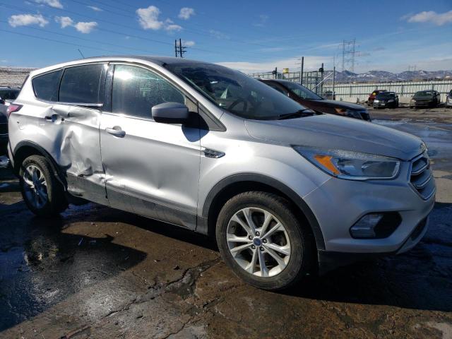 1FMCU9GD7HUE46726 - 2017 FORD ESCAPE SE SILVER photo 4