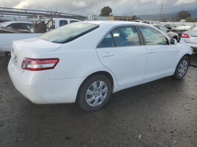 4T1BF3EK0AU543986 - 2010 TOYOTA CAMRY BASE WHITE photo 3