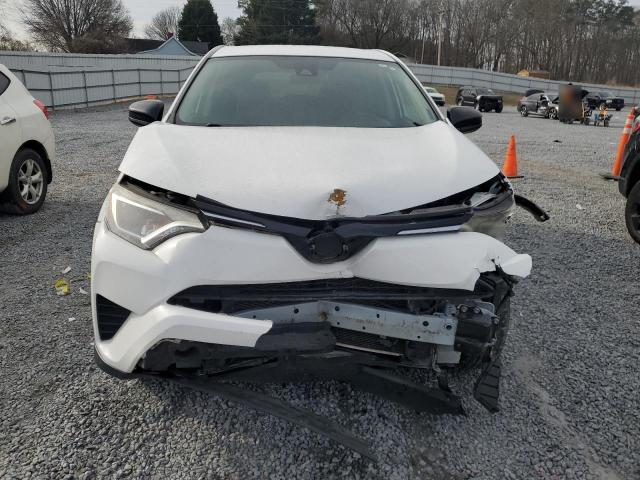 2T3ZFREV7JW446755 - 2018 TOYOTA RAV4 LE WHITE photo 5