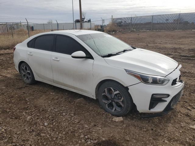 3KPF24AD6KE010264 - 2019 KIA FORTE FE WHITE photo 4