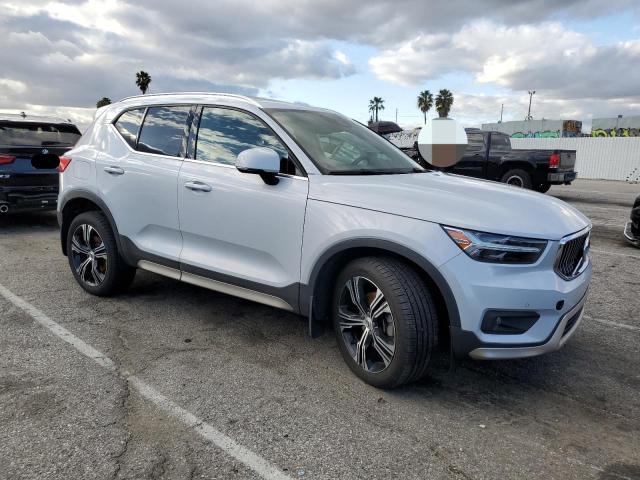 YV4162UL8L2280324 - 2020 VOLVO XC40 T5 INSCRIPTION SILVER photo 4