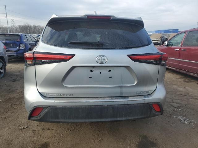 5TDGZRBH3NS576102 - 2022 TOYOTA HIGHLANDER XLE SILVER photo 6