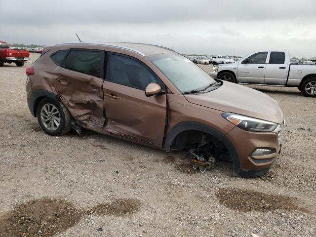 KM8J33A46HU525689 - 2017 HYUNDAI TUCSON LIMITED BROWN photo 4