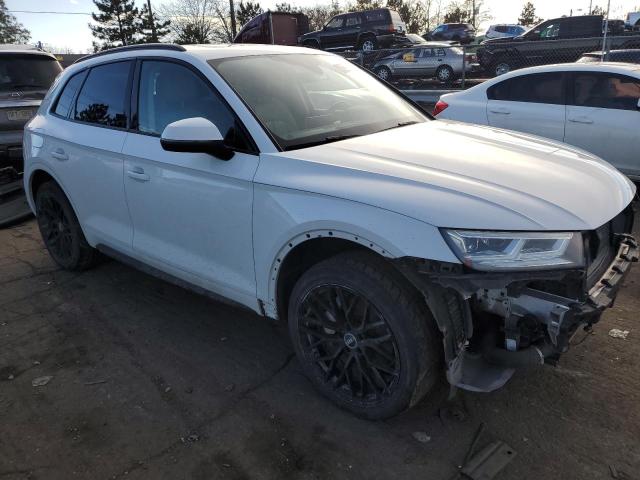 WA1BNAFY8K2103634 - 2019 AUDI Q5 PREMIUM PLUS WHITE photo 4