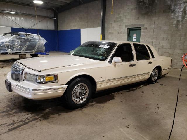 1LNLM81W6TY679597 - 1996 LINCOLN TOWN CAR EXECUTIVE CREAM photo 1