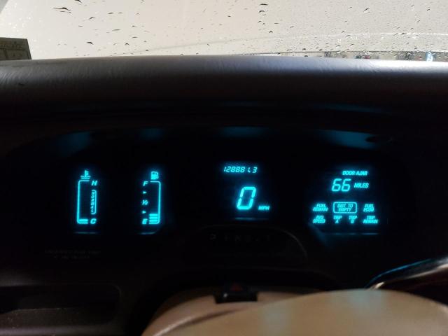 1LNLM81W6TY679597 - 1996 LINCOLN TOWN CAR EXECUTIVE CREAM photo 9