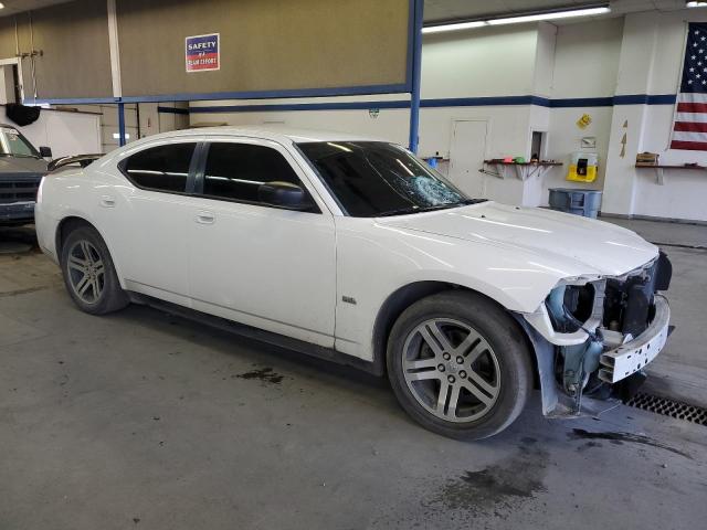 2B3KA43G38H315759 - 2008 DODGE CHARGER WHITE photo 4