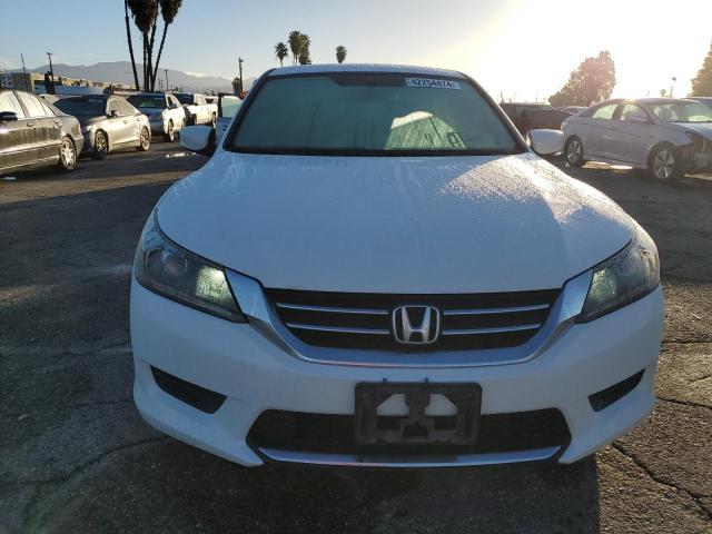 1HGCR2F37DA152827 - 2013 HONDA ACCORD LX WHITE photo 5