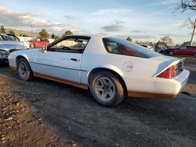 1G1AP8777CL205263 - 1982 CHEVROLET CAMARO WHITE photo 2