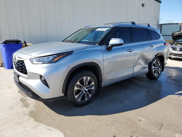 5TDGZRAH0LS013846 - 2020 TOYOTA HIGHLANDER XLE SILVER photo 1