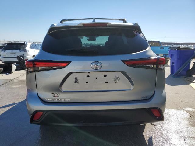 5TDGZRAH0LS013846 - 2020 TOYOTA HIGHLANDER XLE SILVER photo 6