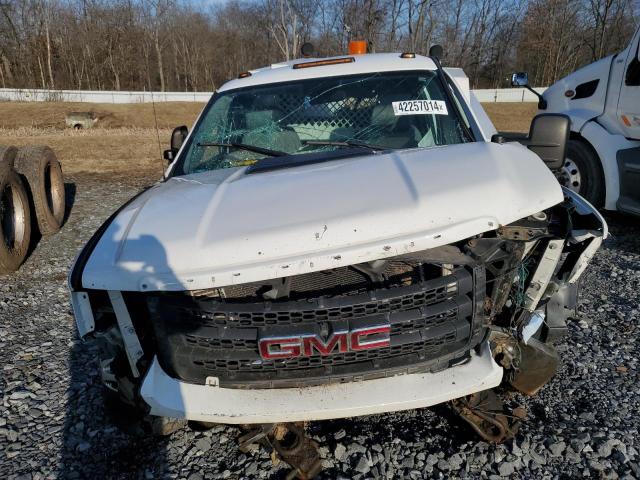 1GD322C88DF147072 - 2013 GMC SIERRA K3500 WHITE photo 5