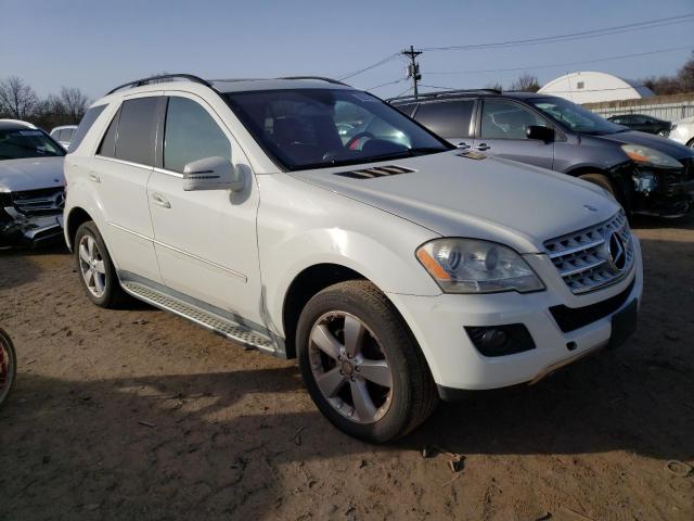 4JGBB8GBXBA674397 - 2011 MERCEDES-BENZ ML 350 4MATIC WHITE photo 4