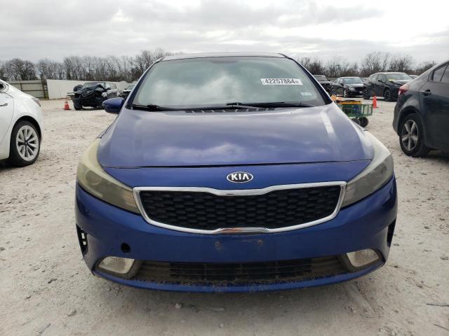 3KPFL4A83HE110685 - 2017 KIA FORTE EX BLUE photo 5