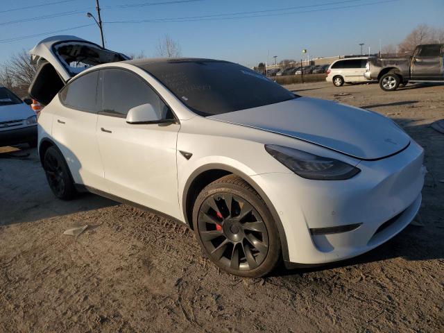 5YJYGDEE8LF014499 - 2020 TESLA MODEL Y WHITE photo 4