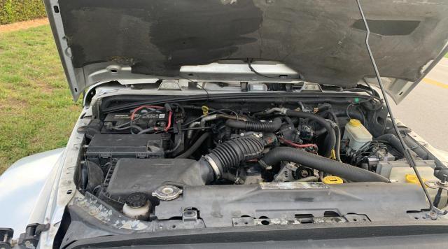 1J4BA5H19BL597855 - 2011 JEEP WRANGLER U SAHARA SILVER photo 7