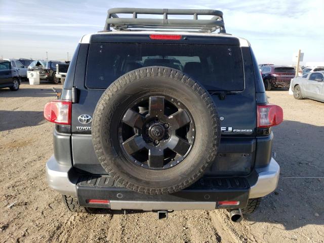 JTEBU11F970054313 - 2007 TOYOTA FJ CRUISER BLACK photo 6