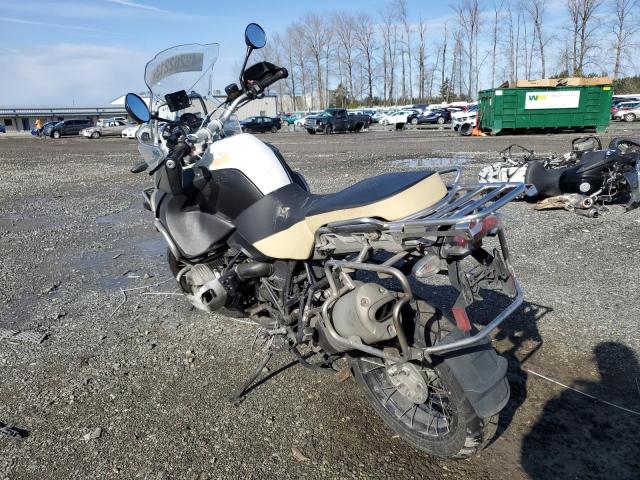 WB104800XDZX68571 - 2013 BMW R1200 GS ADVENTURE თეთრი ფოტო 3