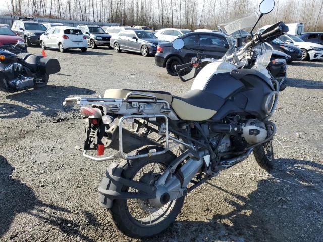 WB104800XDZX68571 - 2013 BMW R1200 GS ADVENTURE თეთრი ფოტო 4