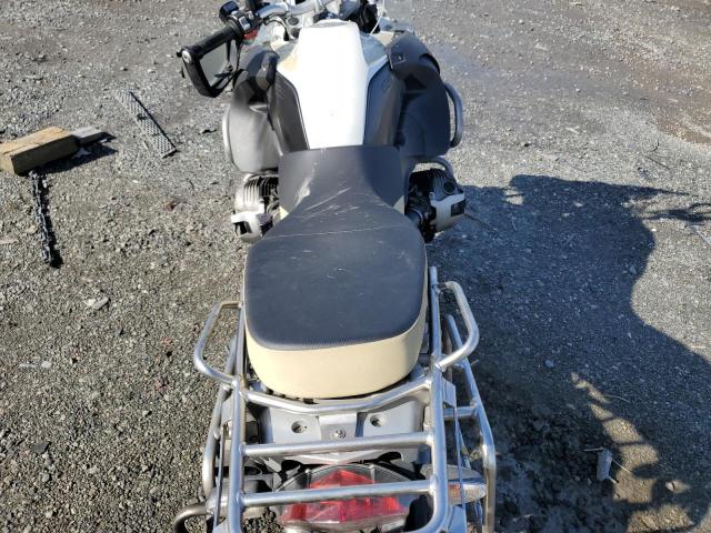 WB104800XDZX68571 - 2013 BMW R1200 GS ADVENTURE თეთრი ფოტო 6