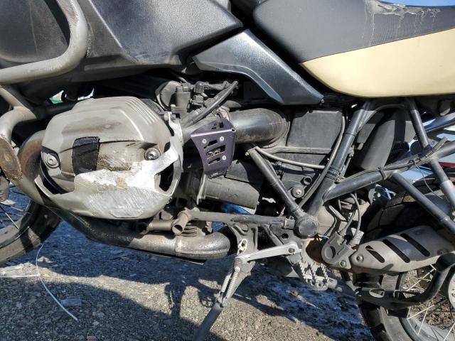 WB104800XDZX68571 - 2013 BMW R1200 GS ADVENTURE თეთრი ფოტო 7