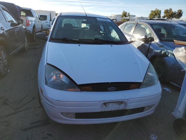 3FAFP37Z93R150050 - 2003 FORD FOCUS ZX5 WHITE photo 5