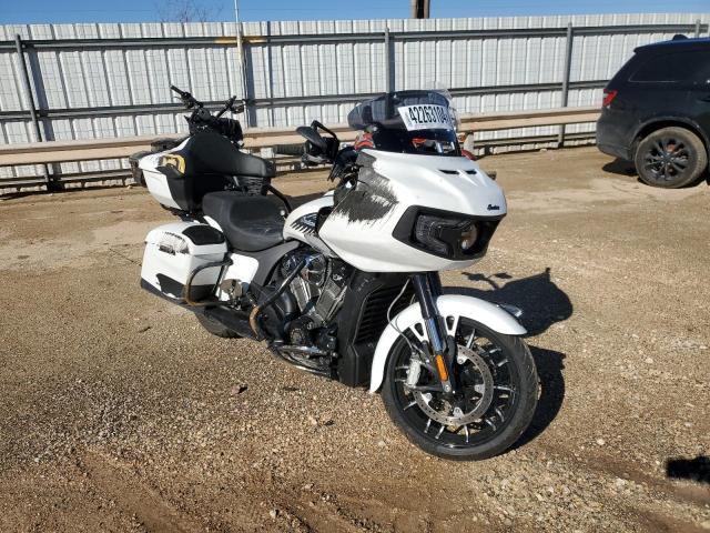 56KLDFRRXP3410829 - 2023 INDIAN MOTORCYCLE CO. PURSUIT DARK HORSE WITH PREMIUM PACKAGE WHITE photo 1