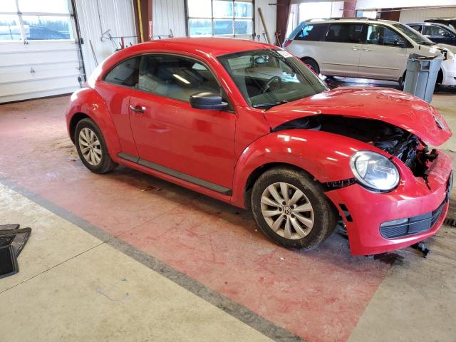 3VWFP7ATXDM663373 - 2013 VOLKSWAGEN BEETLE RED photo 4