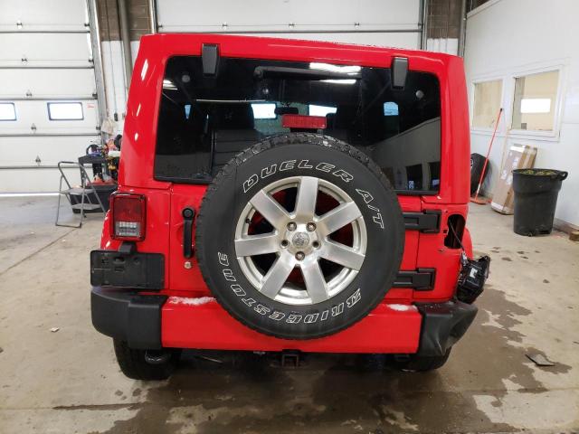 1C4BJWEG5JL843285 - 2018 JEEP WRANGLER U SAHARA RED photo 6