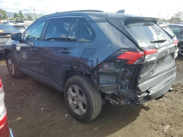 2T3W1RFV0NW227531 - 2022 TOYOTA RAV4 XLE GRAY photo 2