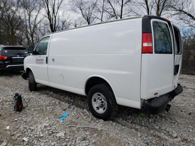 1GCWGAFF8G1138462 - 2016 CHEVROLET EXPRESS G2 WHITE photo 2