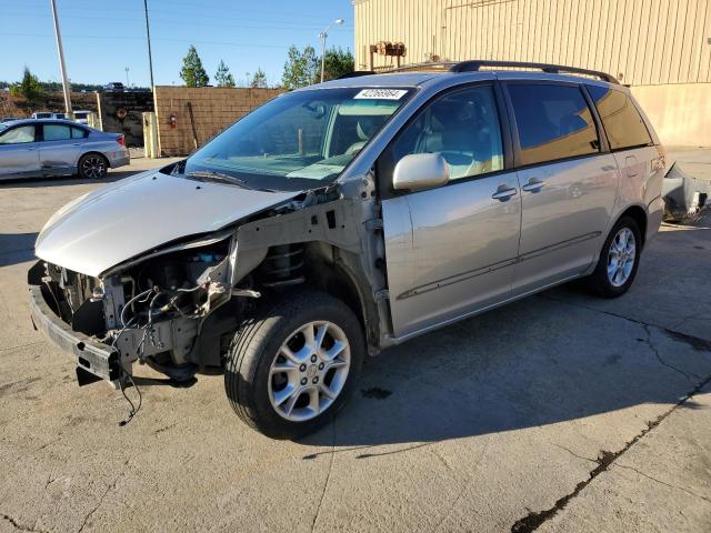 2005 TOYOTA SIENNA XLE, 