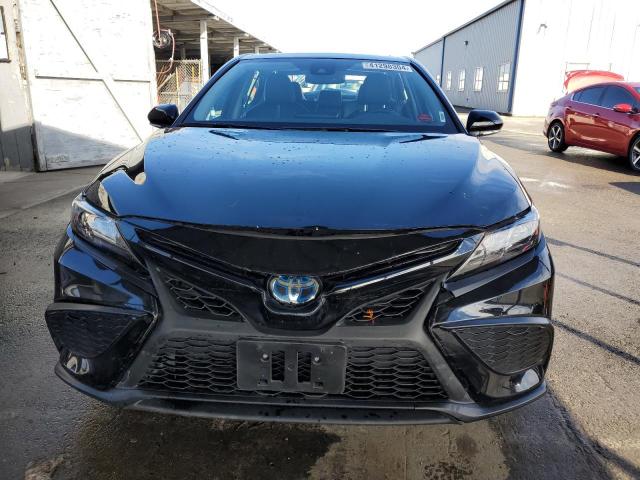 4T1S31AK8RU623227 - 2024 TOYOTA CAMRY SE NIGHT SHADE BLACK photo 5