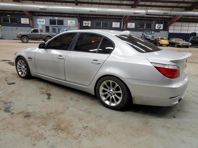 WBANV9C53AC136414 - 2010 BMW 535 XI SILVER photo 2