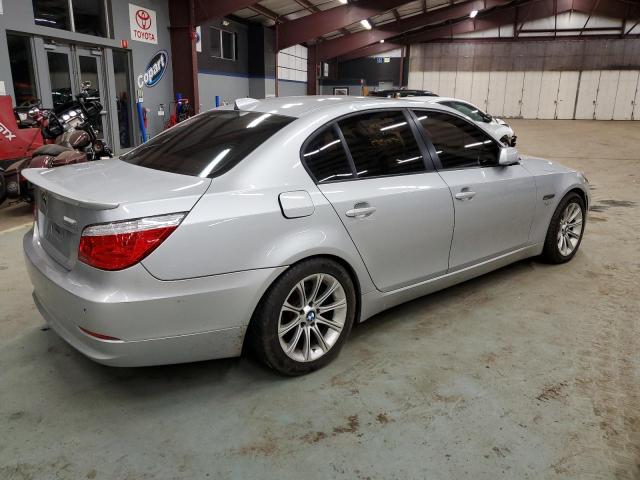 WBANV9C53AC136414 - 2010 BMW 535 XI SILVER photo 3