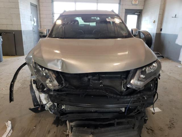 5N1AT2MV4JC799421 - 2018 NISSAN ROGUE S SILVER photo 5