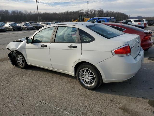 1FAHP35N69W241002 - 2009 FORD FOCUS SE WHITE photo 2