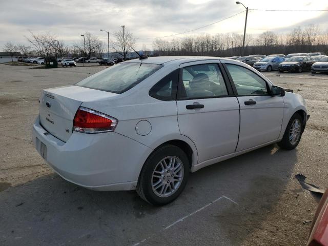 1FAHP35N69W241002 - 2009 FORD FOCUS SE WHITE photo 3