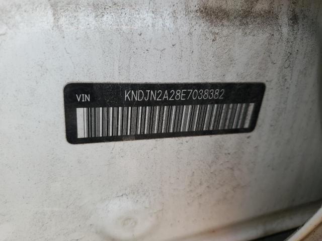 KNDJN2A28E7038382 - 2014 KIA SOUL WHITE photo 12