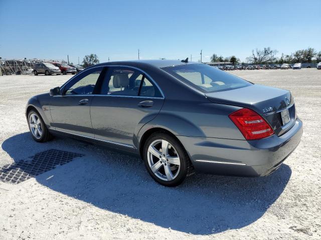 WDDNG8GB6BA364420 - 2011 MERCEDES-BENZ S 550 4MAT GRAY photo 2