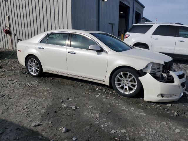 1G1ZE5EB9AF104008 - 2010 CHEVROLET MALIBU LTZ WHITE photo 4