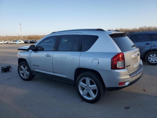 1J4NF5FB6BD205158 - 2011 JEEP COMPASS LIMITED SILVER photo 2