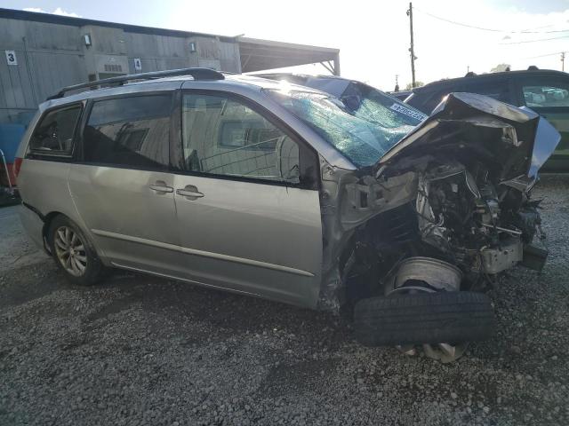 5TDZK23CX7S081213 - 2007 TOYOTA SIENNA CE SILVER photo 4