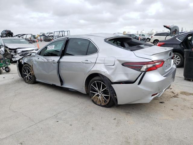 4T1T11AK8PU727014 - 2023 TOYOTA CAMRY SE NIGHT SHADE SILVER photo 2