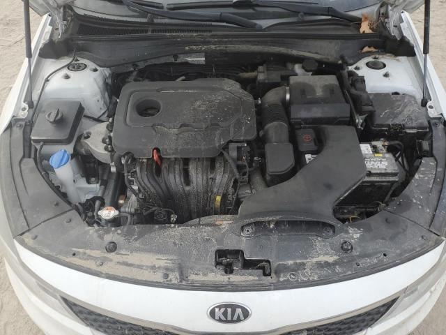 5XXGT4L39JG201978 - 2018 KIA OPTIMA LX WHITE photo 11