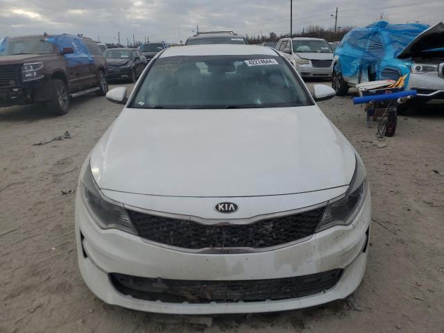 5XXGT4L39JG201978 - 2018 KIA OPTIMA LX WHITE photo 5