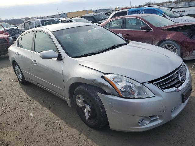 1N4AL2AP2AC147915 - 2010 NISSAN ALTIMA BASE SILVER photo 4