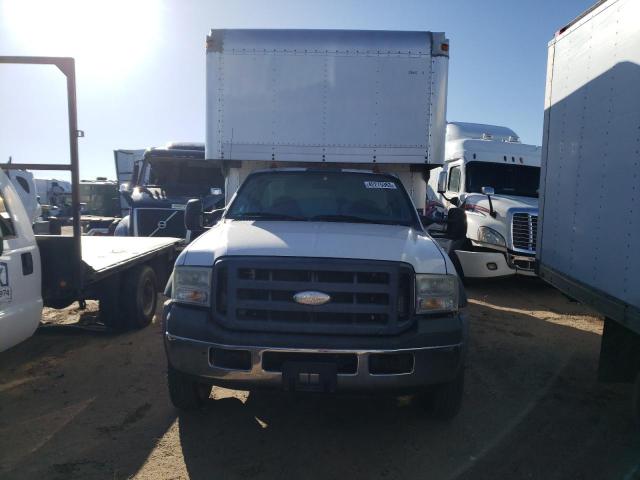 1FDXF46P76EC15844 - 2006 FORD F450 SUPER DUTY WHITE photo 5