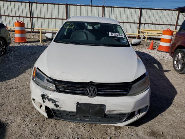 3VWDP7AJXDM218850 - 2013 VOLKSWAGEN JETTA SE WHITE photo 5